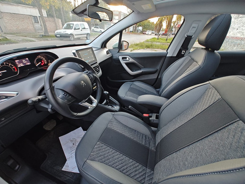 Peugeot 208 1.6 Feline Tiptronic