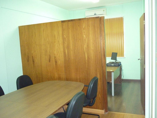 Sala Comercial No Coração Do Centro Do Rio De Janeiro, A 5 Minutos Do Aeroporto Santos Dumont!