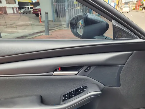 Mazda 3 2.0 Prime