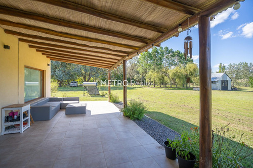 Casa En Venta Sobre Lote De 1 Hectarea En Loma Escondida, Open Door