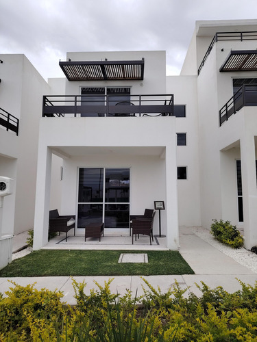 Casa En Condominio Con Alberca, Palapa, Vigilancia 24/7!!!