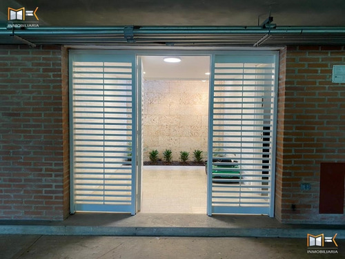 Imagen 6 de 15 de Mk Inmobiliaria Vende En La Lagunita Del Municipio El Hatillo, Estupendo Town House / 04126968207