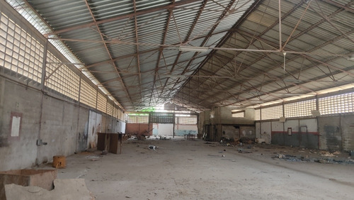 Imagen 1 de 15 de Galpón En Alquiler En Guarenas Zona Industrial 22-25162