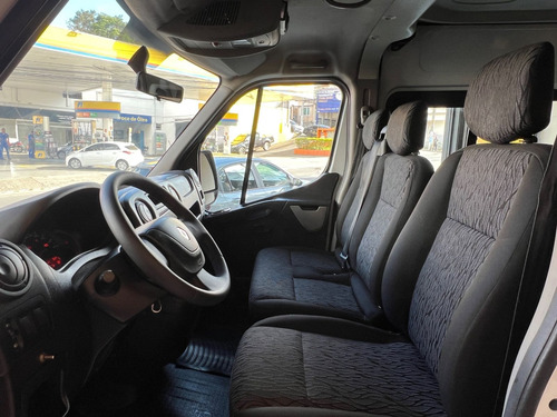 Renault Master 2.3 Executive Minibus L3H2 16 Lugares