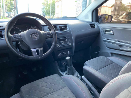 Volkswagen Suran 1.6 Highline 101cv 2013