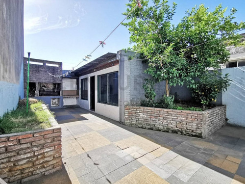 Imagen 12 de 13 de Horacio Cestino E/ San Martín Y Sidotti. Casa En Venta En Ensenada