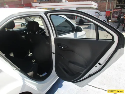 Chevrolet Onix Lt 1400cc Mt Aa