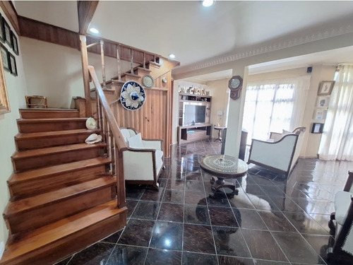 Venta De Hermosa Casa 6d 6b, Los Andes
