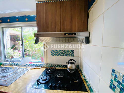 Casa En Venta De 3 Dorm Y 2 Bañ En La Comuna De El Bosque
