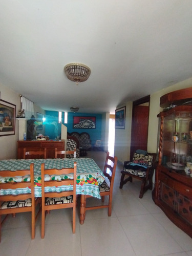 Beraca 002 Venta Casa Sector El Toro, Las Delicias Maracay.