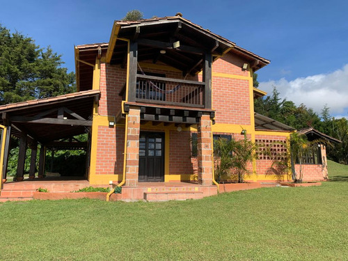 Hermosa Finca Con Vista Panorámica En La Ceja, Antioquia