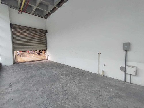 Imagen 5 de 13 de Local En Arriendo En La Estrella