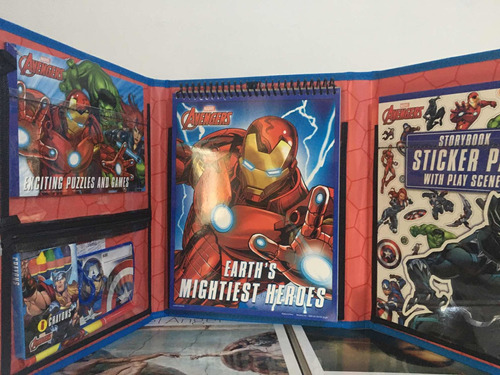 Portafolio Escolar Avengers Block Cuaderno Creyónes Stikers