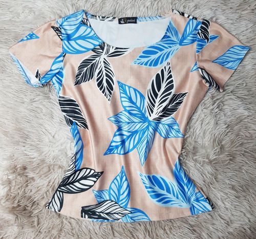 Imagem 2 de 2 de Blusa Blusinha T-shirt Listrada Moda Feminina Evangélica