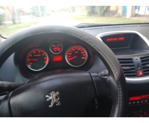 Peugeot 207 1.4 Sedan Xs