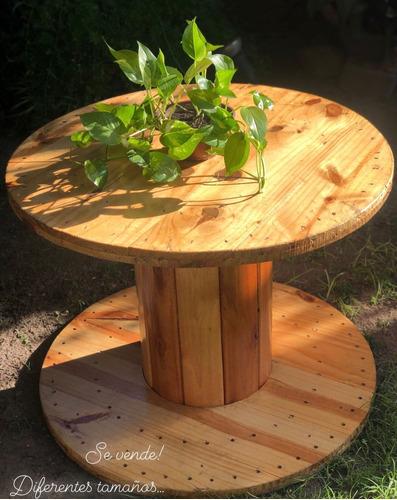 Mesa Carretel De Madera Barnizada