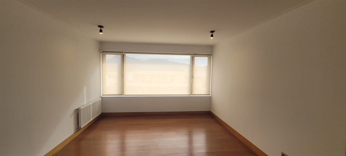 Casa En Arriendo De 6 Dorm. Colegio Huinganal