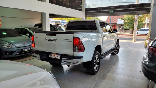 Imagen 4 de 14 de Toyota Hilux 2020 2.8 Cd Srx 177cv 4x4 At