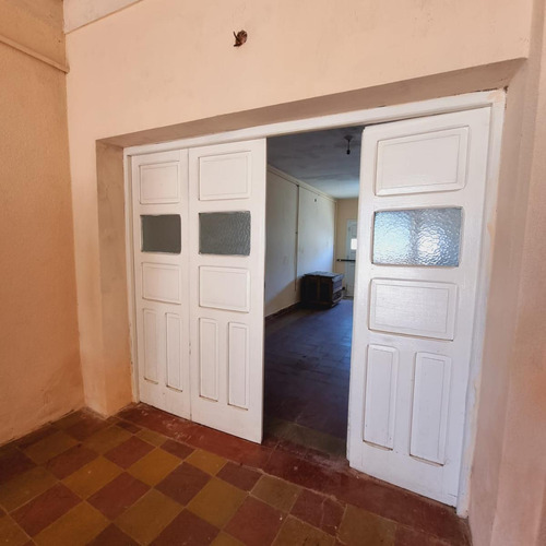 Venta Casa 3 Dormitorios Local Comercial. San Luis. J. G. Funes N°732