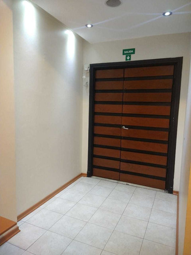 Imagen 12 de 14 de 5 Oficinas + 1 Sala De Reuniones + Recepción Y Cocina