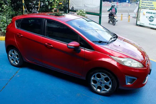 Ford Fiesta 1.6 Ses Hatchback Mt