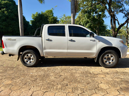 Toyota Hilux 2.5 Cab. Dupla 4x4 4p