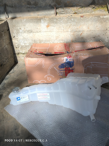 Tanque De Refrigerante Para Freightliner M2 