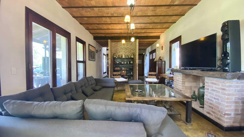 Casa En Venta En Barrio El Pato Verde Muñiz