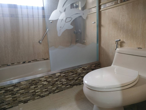 Imagen 18 de 23 de Casa En Venta La Trigaleña Valencia Calle Cerrada Doble Porton Electrico G12m1117