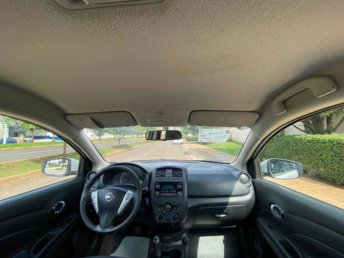 Imagen 9 de 12 de Nissan Versa 2017 1.6 Sense Mt