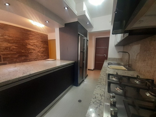 Imagen 16 de 22 de Apartamento En Res. Chelsea Court. En El Parral, Carlos Tona, 04129305244, Código: Foa-2208