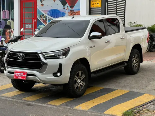 Toyota Hilux SRV 2.4 AUTOMATICA 4X4 Diesel
