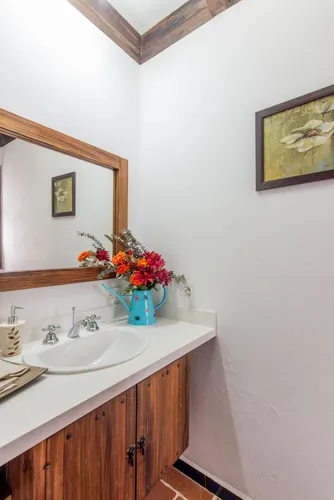 Casa En Venta En Llano Grande. Cod V2472