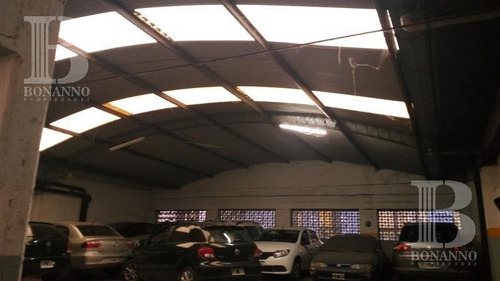 Imagen 6 de 8 de Venta Garage - Microcentro