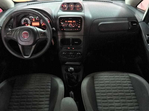 Imagem 6 de 11 de Fiat Idea Adventure 1.8