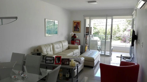 Imagen 2 de 19 de Divino Apartamento De 2 Dormitorios A Pocos Metros De La Playa - Temporada 2023