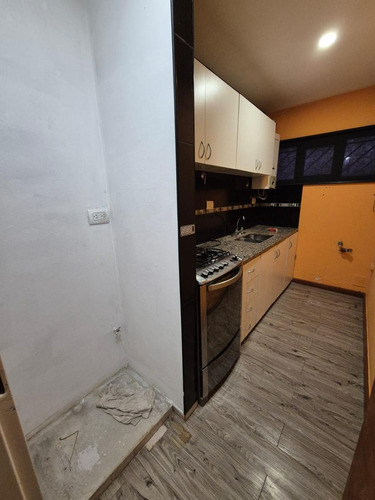 Departamento 2 Ambientes Con Cochera En Banfield Oeste