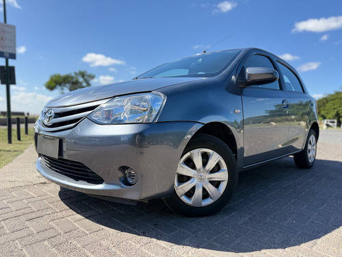 Toyota Etios 1.5 Xs