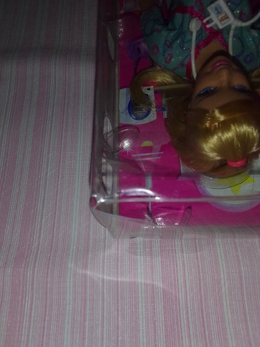 Barbie I Can Be Nurse Quiero Ser/puedo Ser Enfermera (Usado)