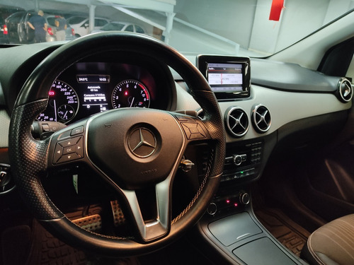 Mercedez Benz B200 Sport At Blue Efficiency 2013