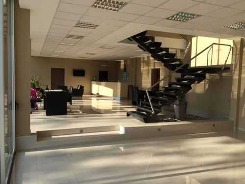 Imagen 17 de 20 de Galpon Con Oficinas Y Vestuarios