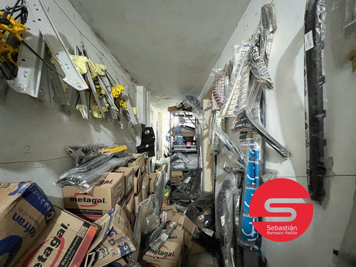 Local En Zona Comercial Calle San Martín Casas De Repuestos Automotor