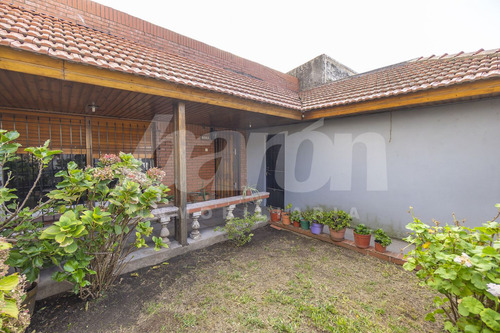 Casa En Venta En Remedios De Escalada