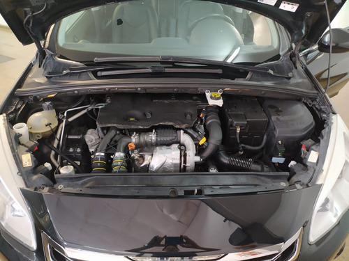 Imagen 15 de 16 de Peugeot 408 Feline 6mt 1.6 Hdi 2016