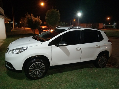 Peugeot 2008 1.6 Active