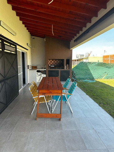 Casa 4 Ambientes En Venta