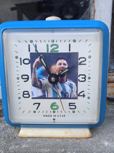 Antiguo Reloj Con Alarma Con Foto De Messi