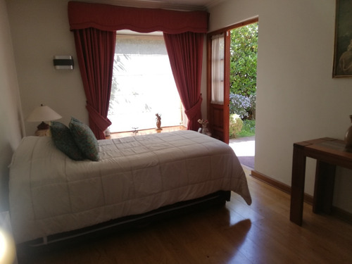 Imagen 15 de 30 de Exclusiva Casa Vista Despejada, Siete Dormitorios