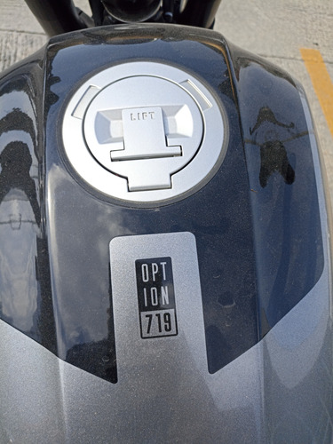 Bmw R-12 2024 Edicion Especial Option 719