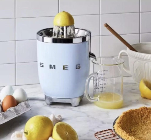 Smeg Exprimidor De Cítricos Estilo Retro Años 50 Con Pico An